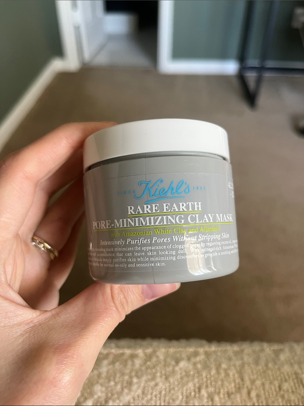 Kiehl's Rare Earth Pore-Minimizing Clay Mask – Light Gray & White